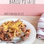 Lentil Chili Baked Potato. An easy vegetarian meal that will satisfy your vegetarians and meat-eaters alike // www.happyfoodhealthylife.com
