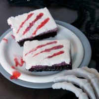 Spooky Slasher Brownies. A Spooky Halloween treat with no dyes or artificial coloring! // Happy Food Healthy Life