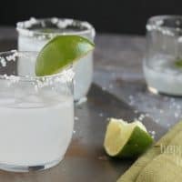 3 Ingredient Skinny Margaritas - The easiest margarita you'll ever taste - under 70 calories!! www.happyfoodhealthylife.com #skinny #margarita #alcohol