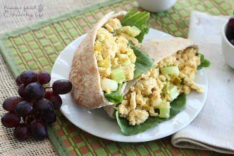 Vegan Egg Salad Sandwich - eating animal free but missing out on the deliciousness of egg salad sandwiches? This healthy alternative is sure to satisfy! | www.happyfoodhealthylife.com