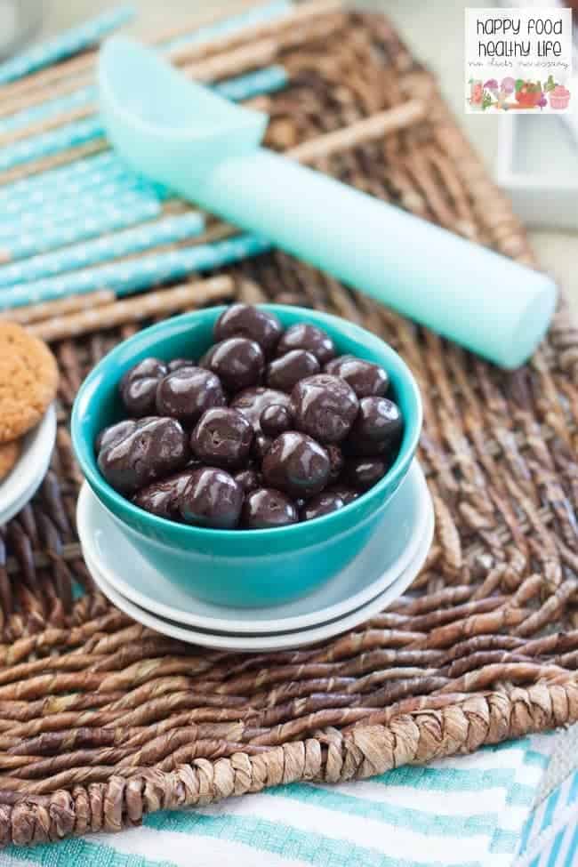 Dairy-Free Dark Chocolate Ginger Snap Shakes - Happy Food, Healthy Life