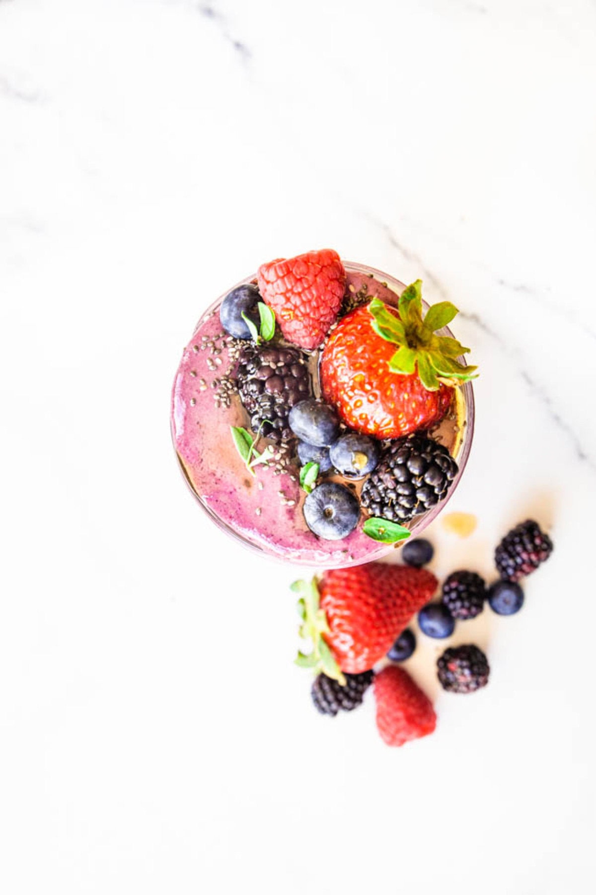 berry smoothie recipe without yogurt