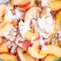 peaches sprinkled with cinnamon and starch