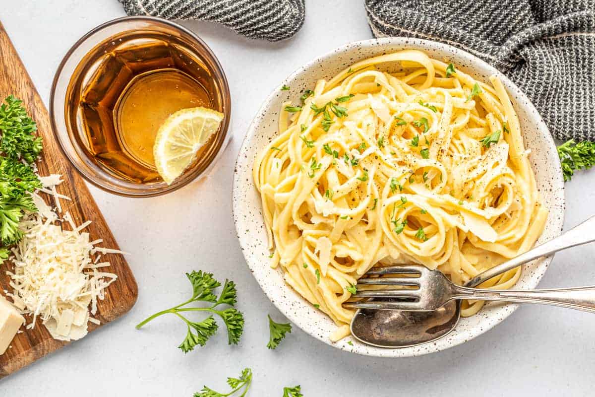 Creamy Vegan Alfredo Spaghetti Squash