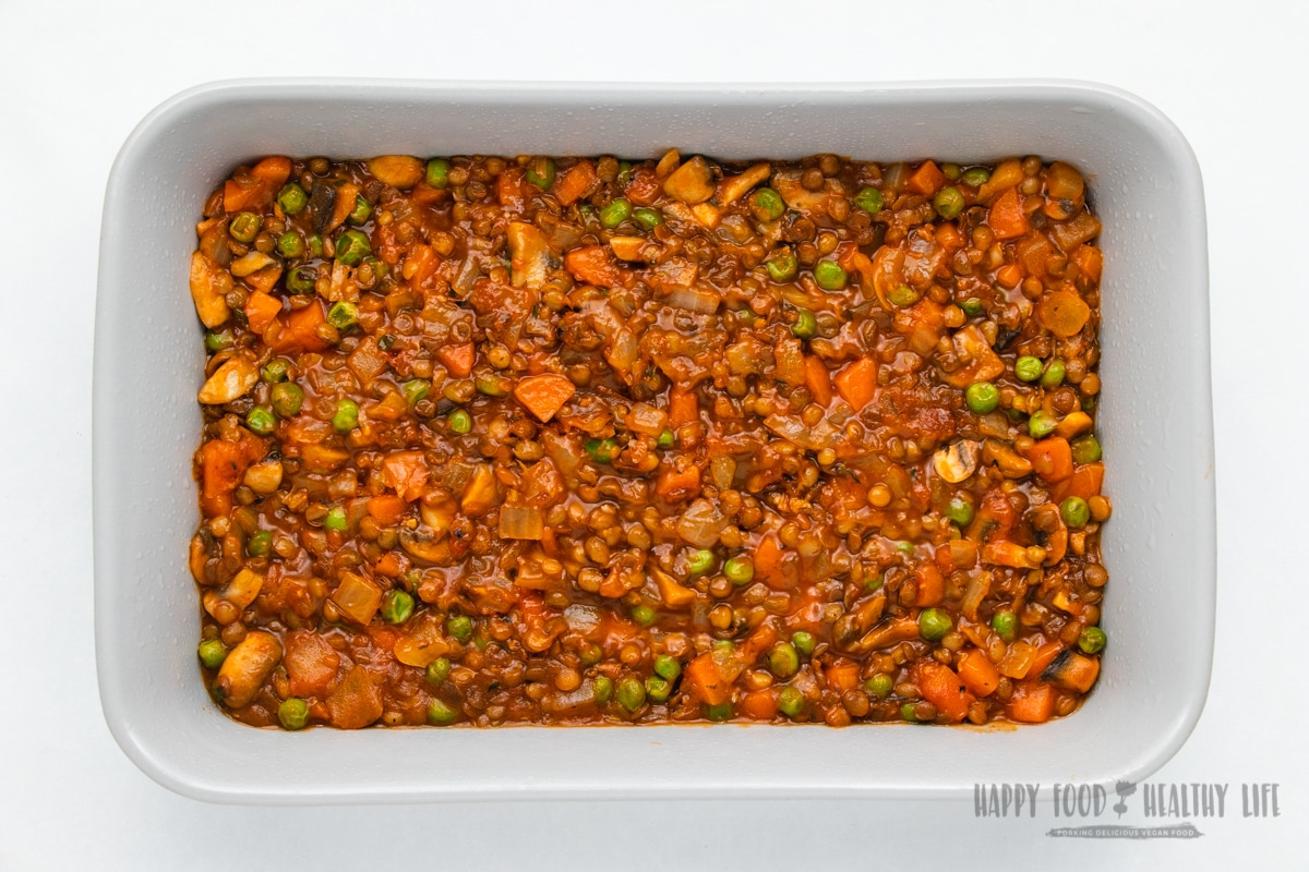 https://happyfoodhealthylife.com/wp-content/uploads/2023/03/Lentil-Shepherd_s-Pie-WM-16.jpg