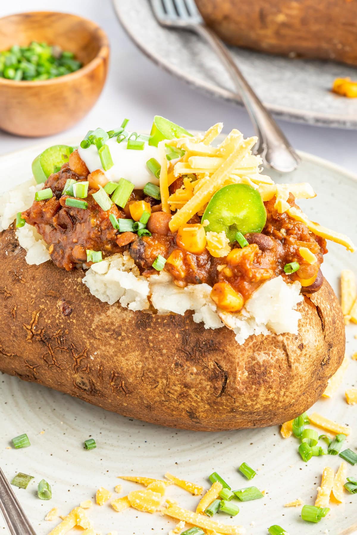 baked potatoes with chili vegan recipe