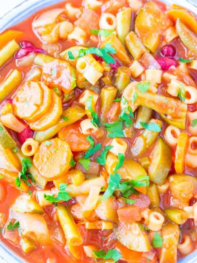 Ultimate Vegan Crockpot Minestrone Soup: Hearty and Flavorful