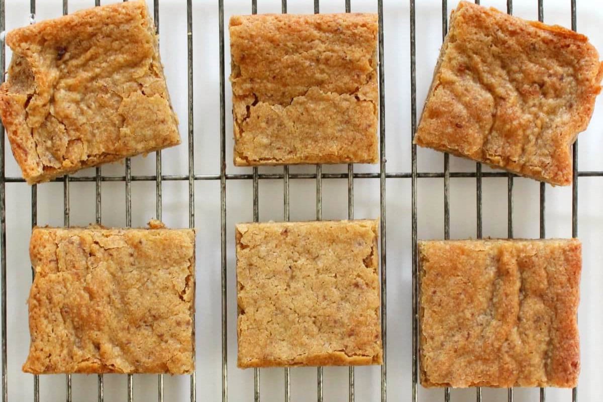 GLUTEN-FREE MAPLE BLONDIES BY STRENGTH AND SUNSHINE