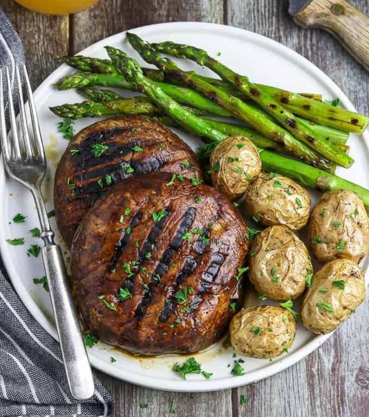 GRILLED PORTOBELLO MUSHROOM STEAKS BY VEGAN HUGGS