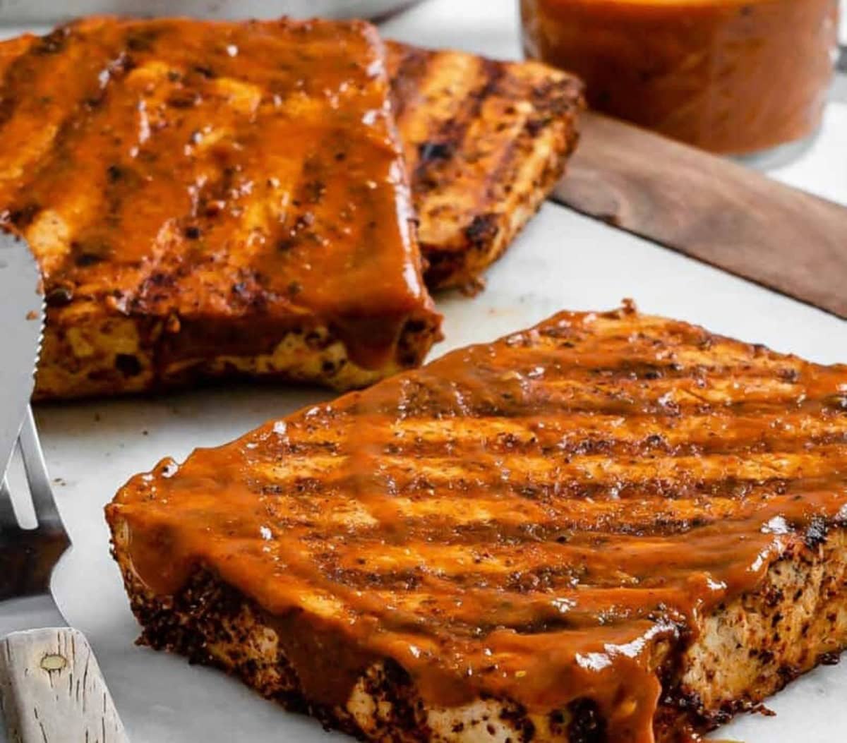 GRILLED TOFU STEAK RECIPE BY PLANT-BASED ON A BUDGET