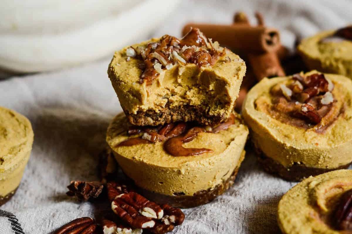 HEALTHY PUMPKIN CHEESECAKE BITES BY BESIDETHEMOUNTAIN