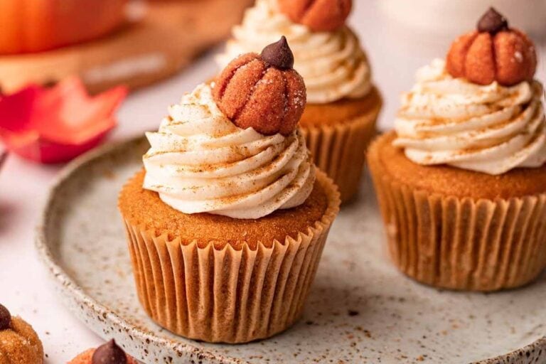 15 Vegan Fall Cupcakes To Celebrate The Autumn Season