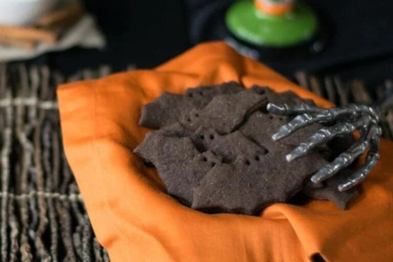 25 Spooky & Fun Vegan Halloween Snacks for Kids