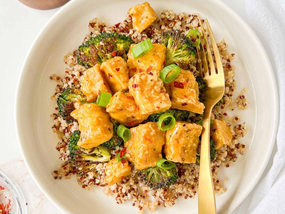 EASY VEGAN HONEY MUSTARD TOFU BY EASY CHICKPEASY