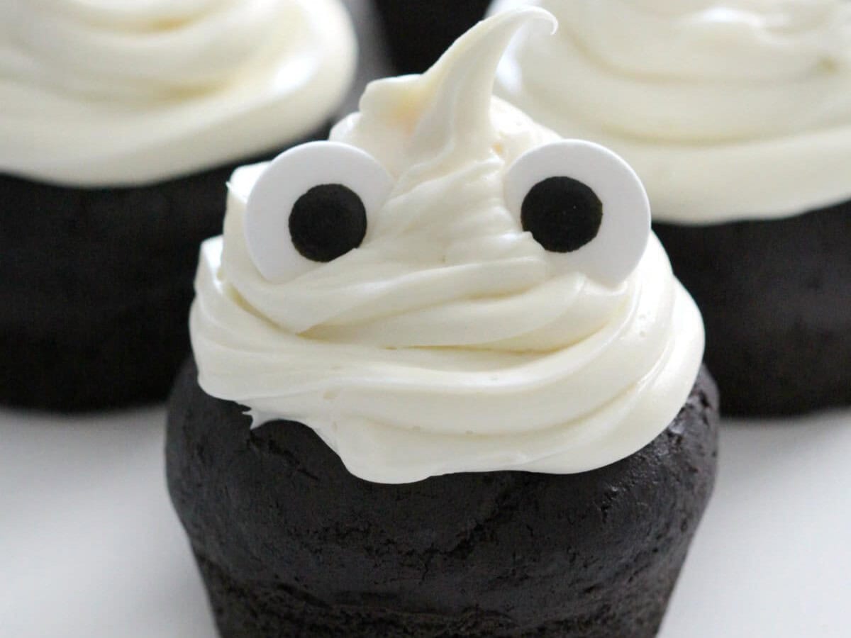 GLUTEN-FREE GHOST CUPCAKES BY STRENGTH AND SUNSHINE