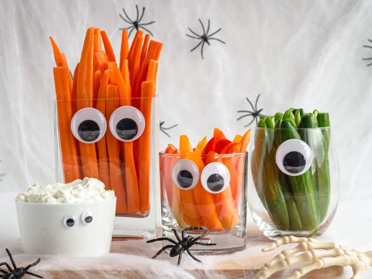 MONSTER HALLOWEEN VEGGIE TRAY BY MAPLE + MANGO