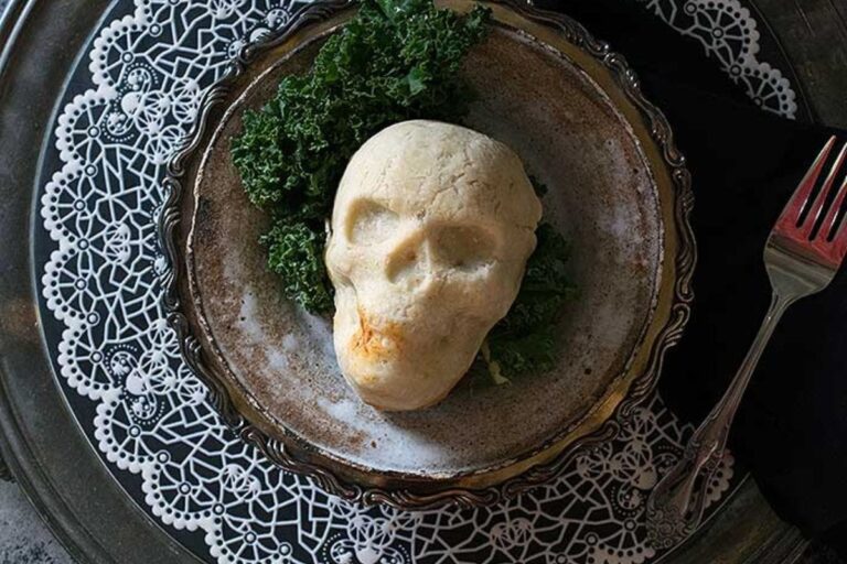 25 Vegan Halloween Meals That Are So Good It’s Spooky