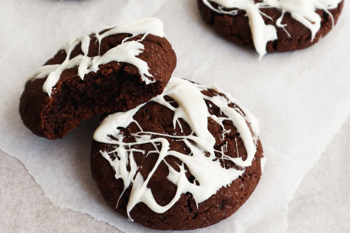 VEGAN HALLOWEEN COOKIES BY NUTMEG AND VINEGAR