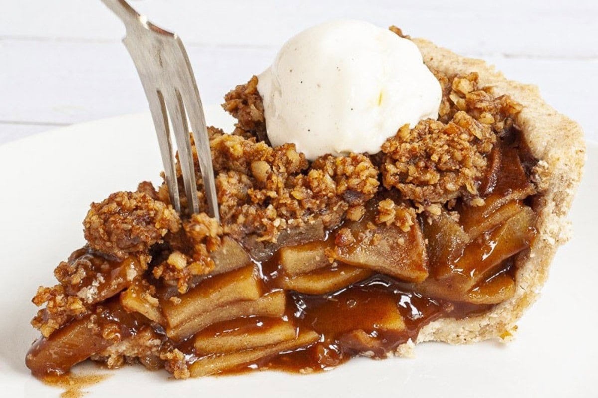 CARAMEL APPLE CRISP PIE BY MY PURE PLANTS