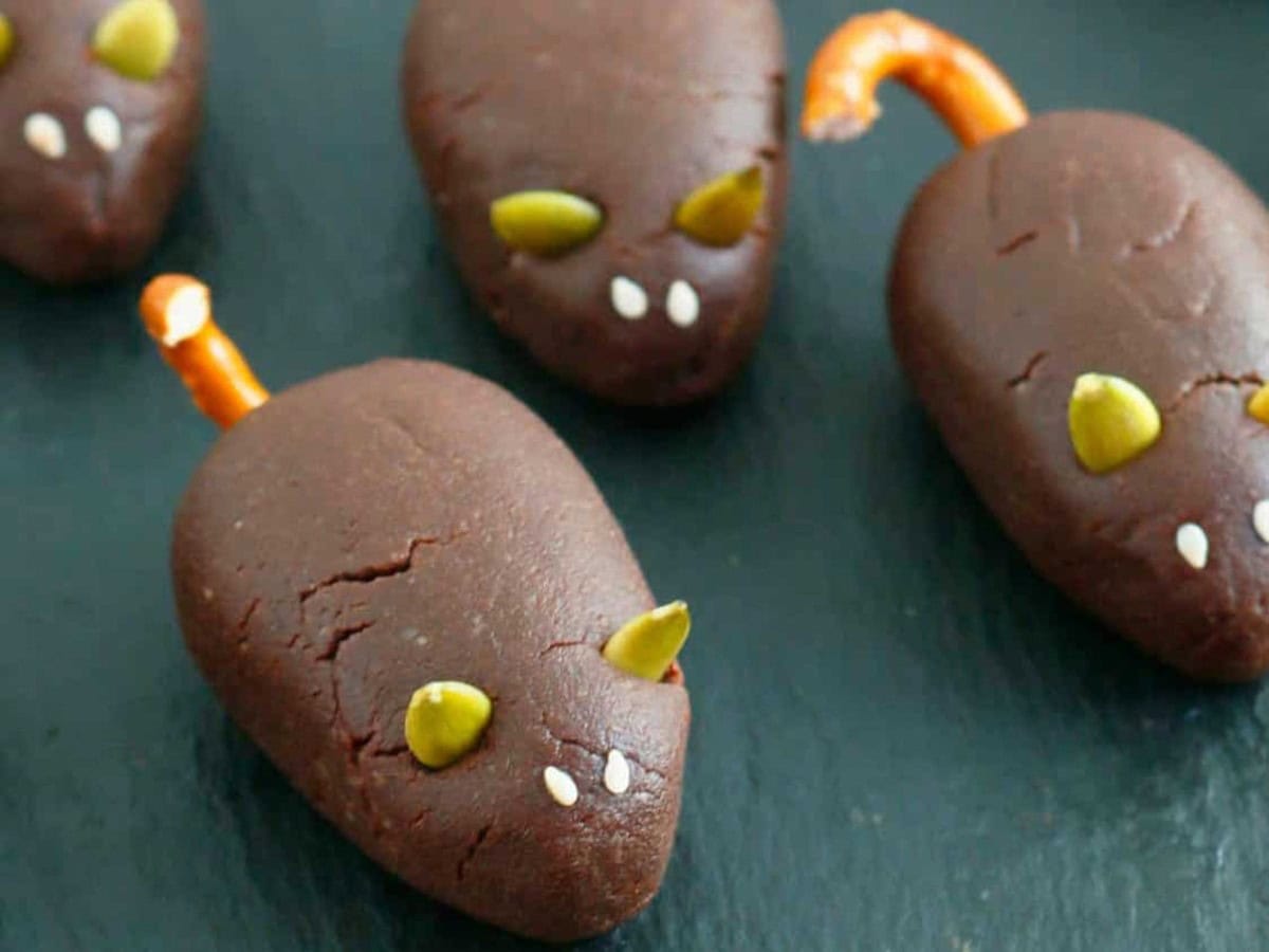 CHOCOLATE MICE. PHOTO CREDIT: KITCHEN AT HOSKINS.