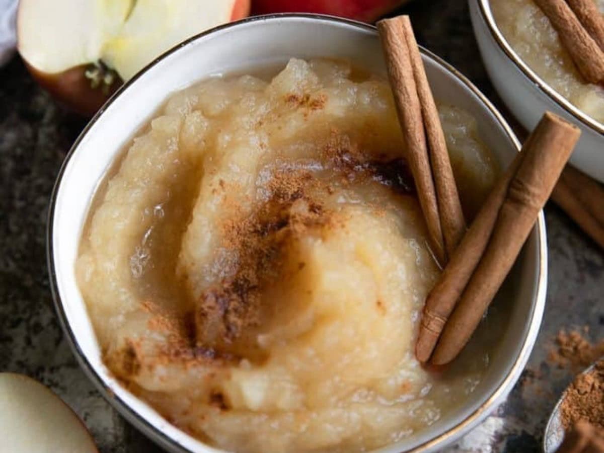 HOMEMADE APPLESAUCE RECIPE BY THE FORKED SPOON